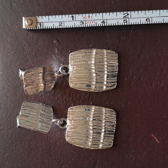 Fashion Jewelry Textured Silver Earrings - Picture 2 of 5